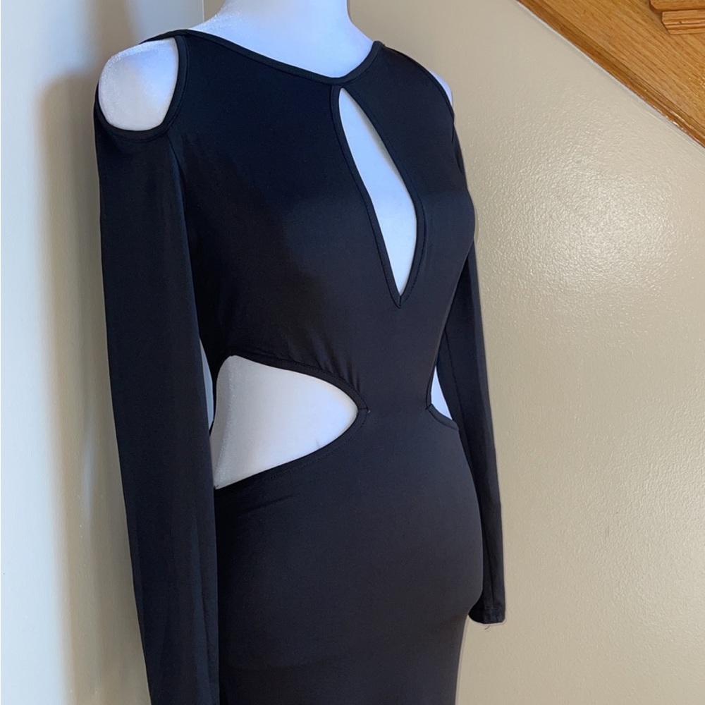 Women’s Sexy Black Dress Size S, M Cut Out Waist Long Sleeve Cold Shoulder NWT - Picture 3 of 7